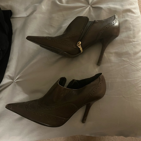Guess booties - Picture 1 of 5